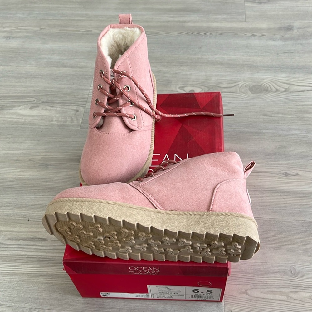 Ocean + Coast Woman’s Boots, Size 6.5